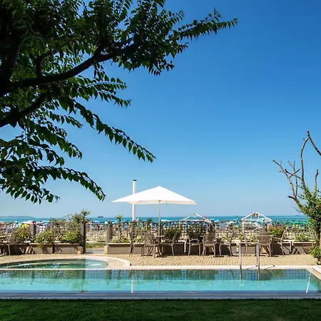 11 Casa de hóspedes